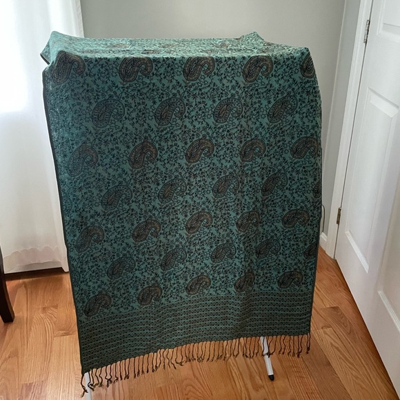 Pashmina - Picture 2 of 2